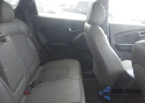 2015 Hyundai Tucson Se z USA, uszkodzony, nr VIN KM8JU3AG2FU048893